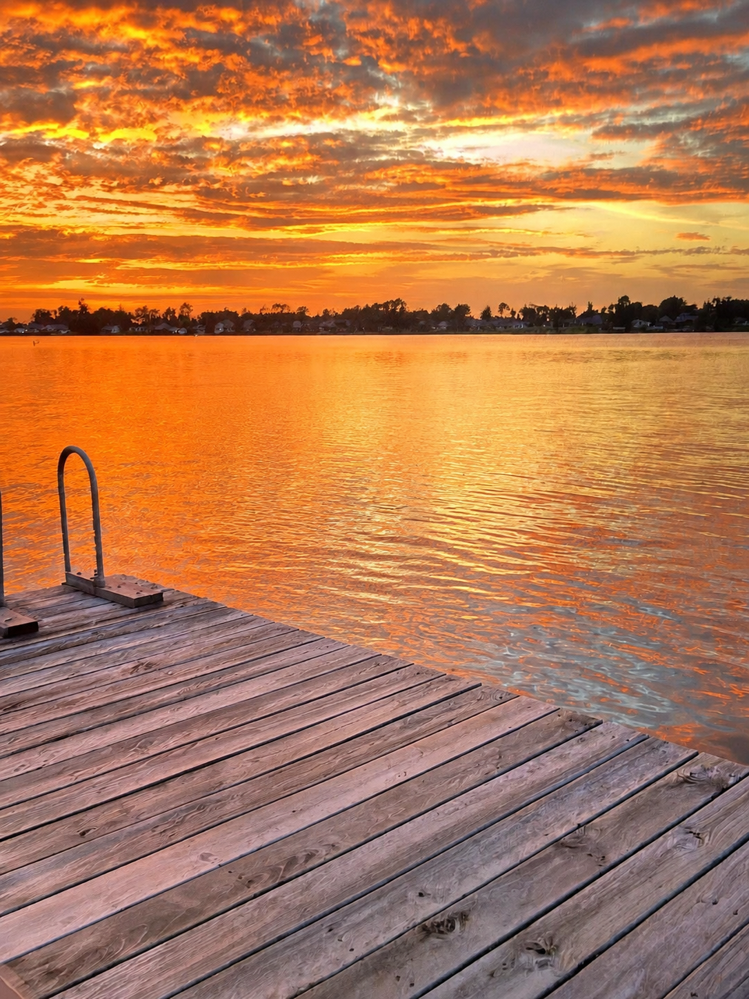 Peaceful evening on False River
